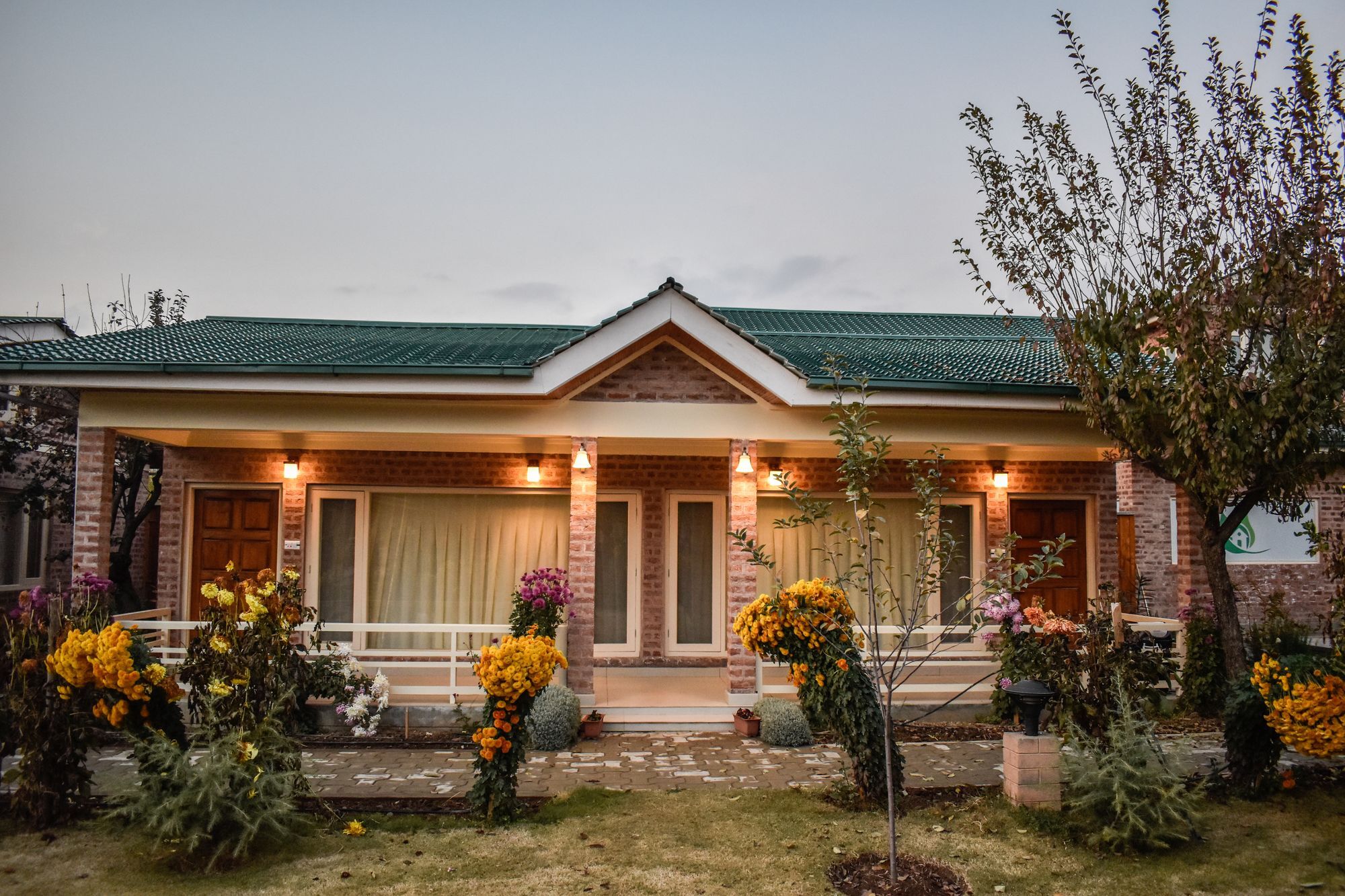 The Orchard Retreat & Spa Срінагар Екстер'єр фото