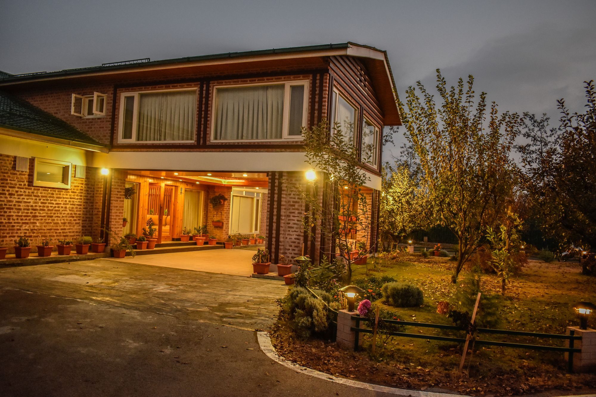 The Orchard Retreat & Spa Срінагар Екстер'єр фото
